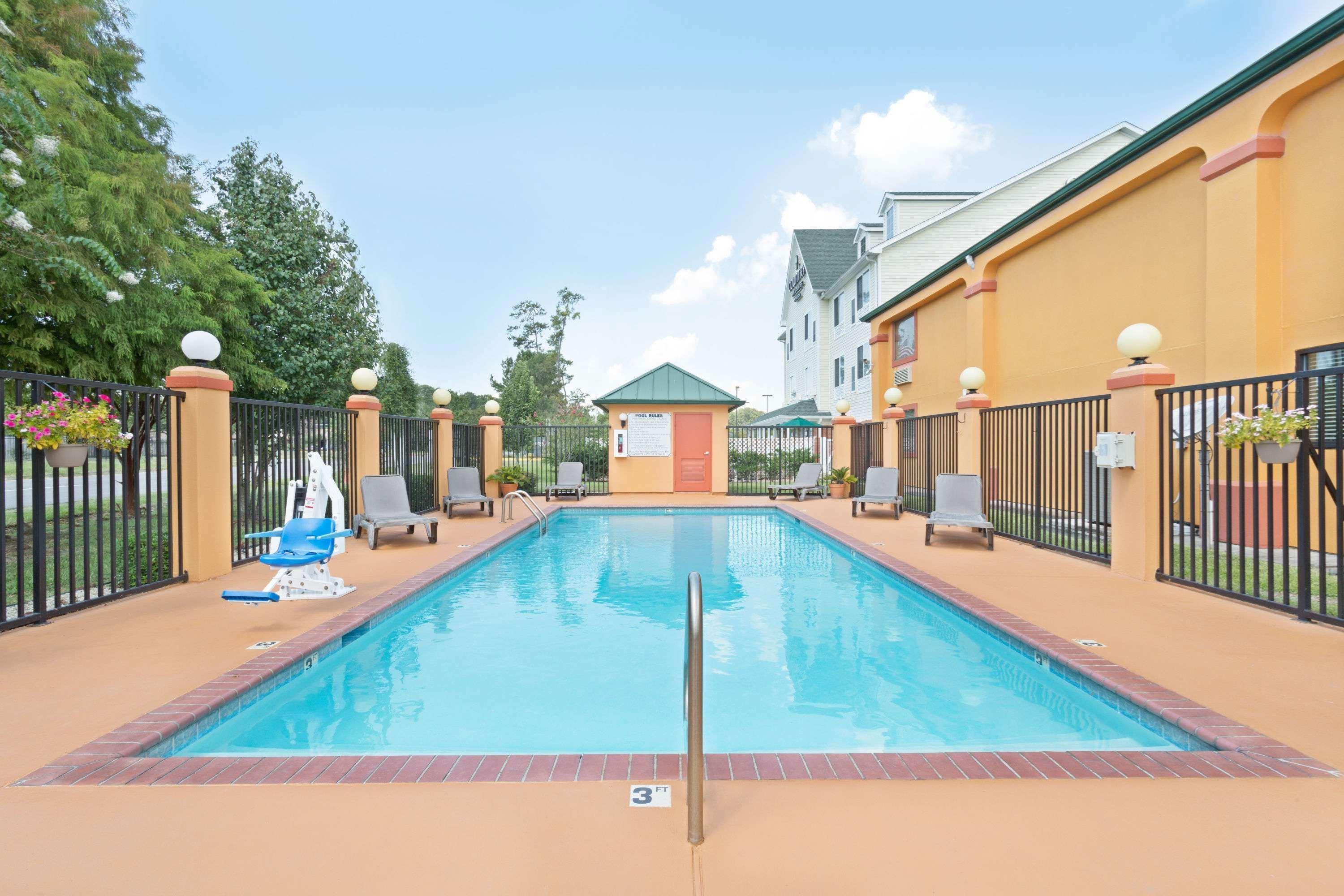 Super 8 By Wyndham Covington Hotel Exterior foto